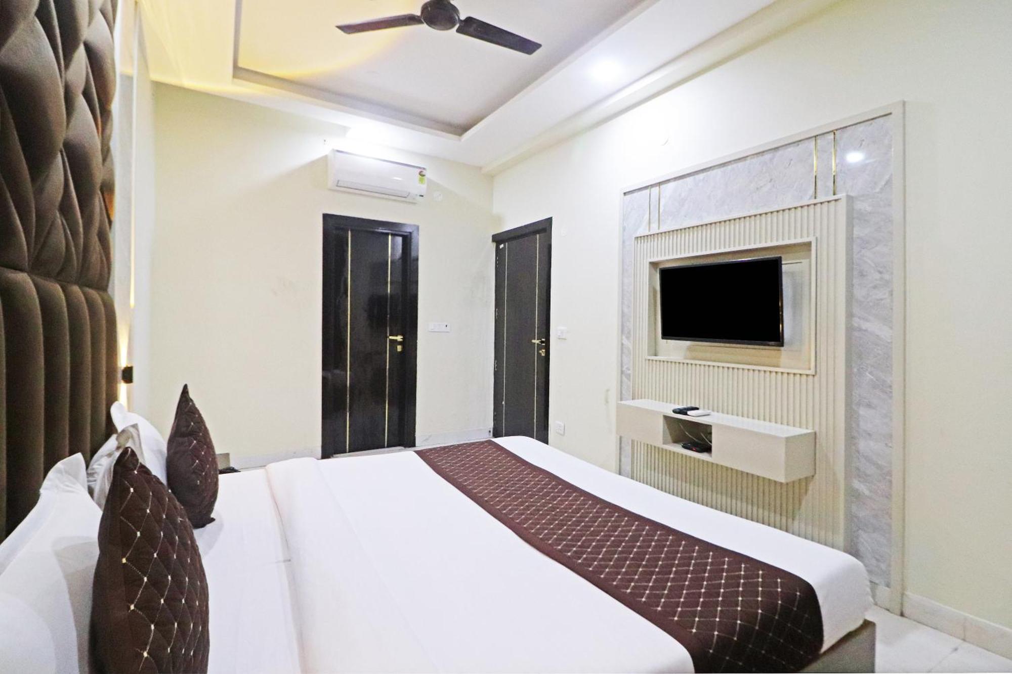 Hotel Grand Qubic Near Delhi Airport Nueva Delhi Exterior foto