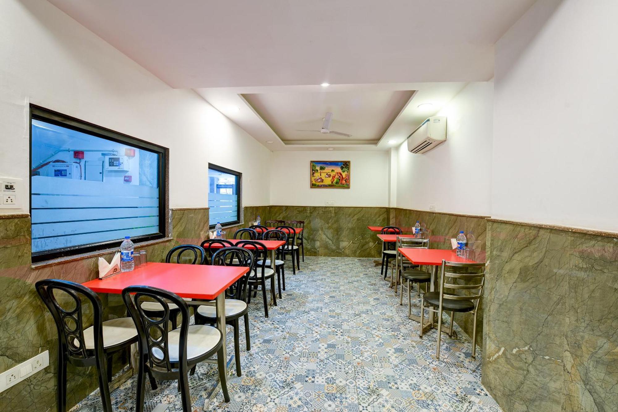 Hotel Grand Qubic Near Delhi Airport Nueva Delhi Exterior foto
